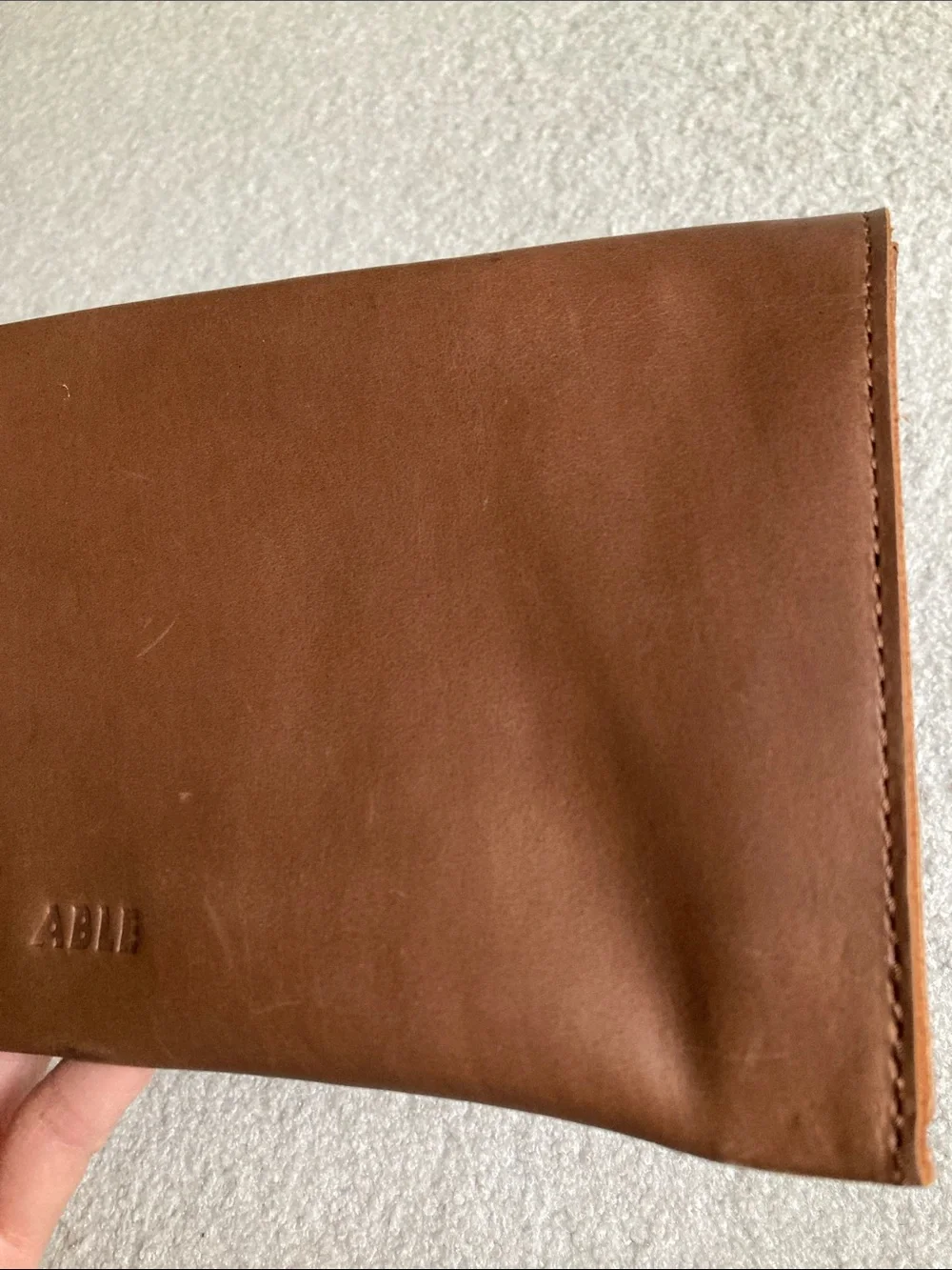 ABLE mare handle clutch in whisky